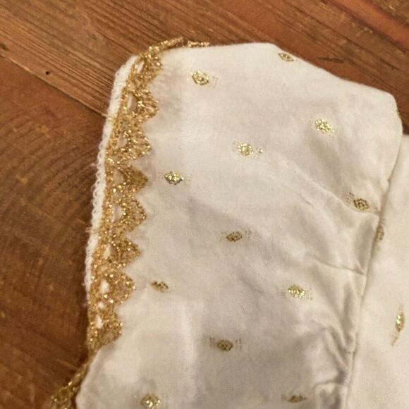 Oshkosh Genuine Kids Flowy Blouse White Sparkly Gold Accent Ruffle Sleeve Size 2 - Picture 3 of 11